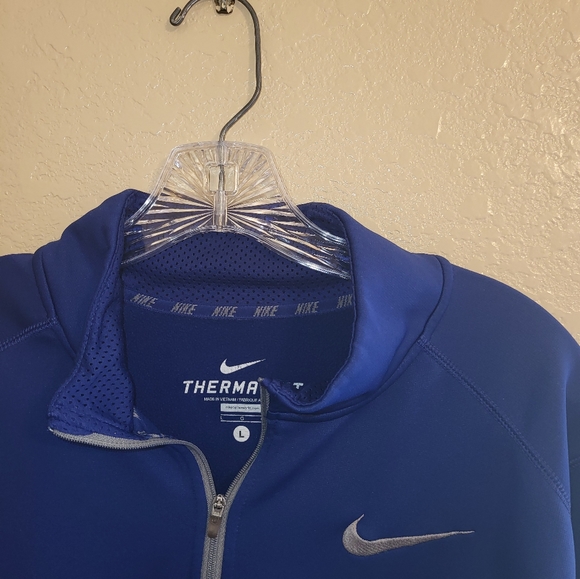 Nike Men's Quarter Zip Pullover - Picture 2 of 3